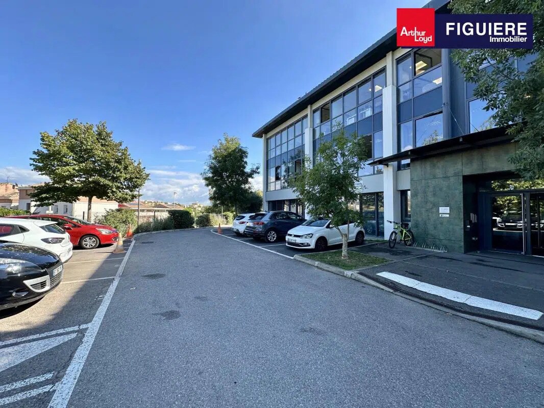 Office in Aix-en-Provence for lease Building Photo- Image 1 of 10