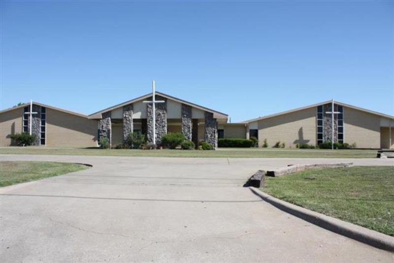 5309 Gore Blvd, Lawton, OK for sale - Primary Photo - Image 1 of 1