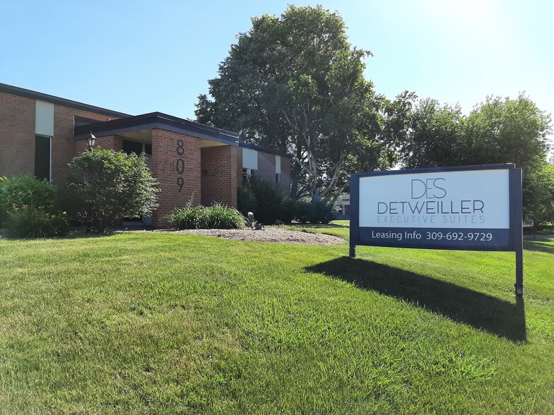 809 W Detweiller Dr, Peoria, IL for lease - Building Photo - Image 1 of 5