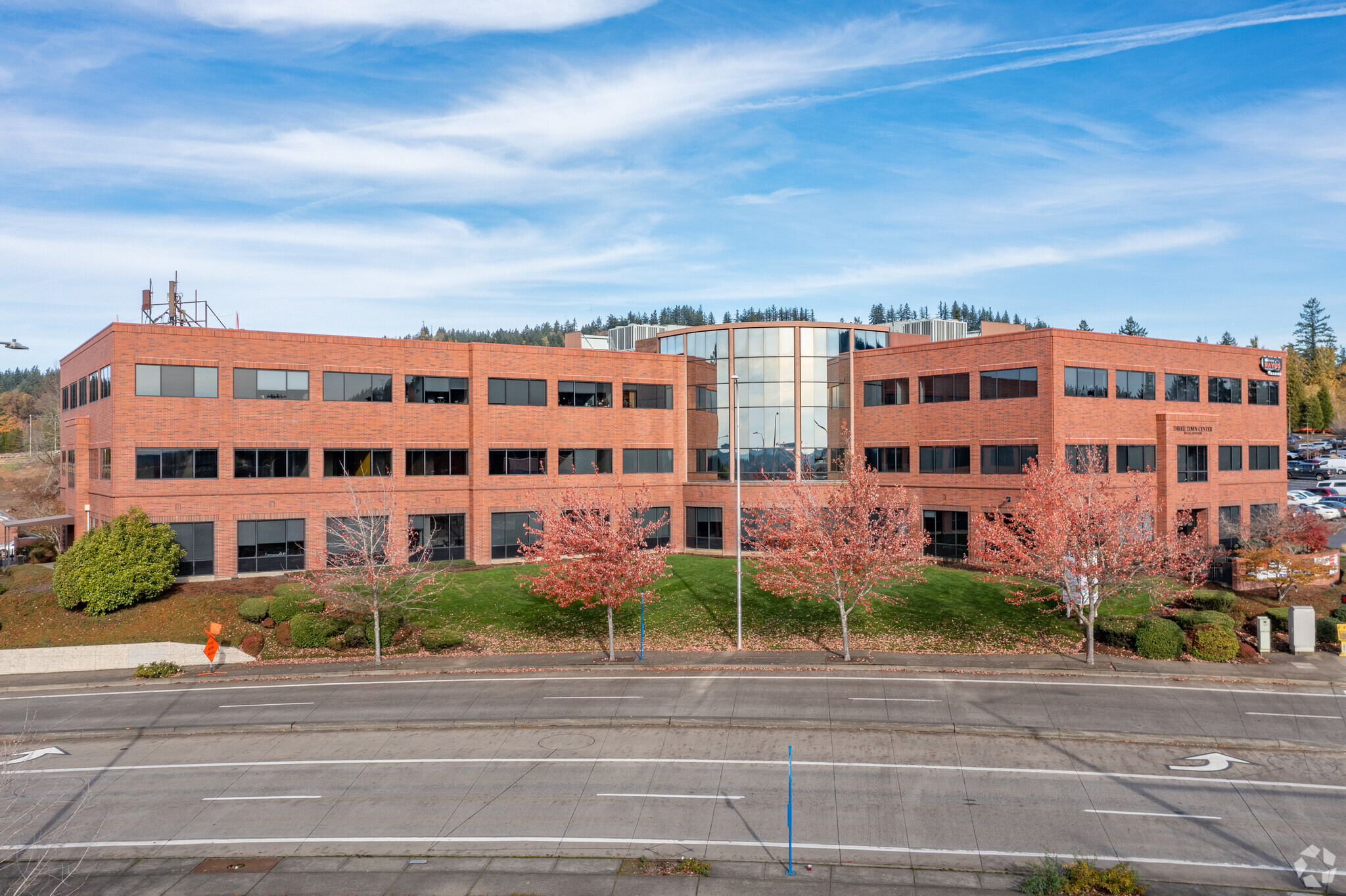 10121 SE Sunnyside Rd, Clackamas, OR for lease Building Photo- Image 1 of 19