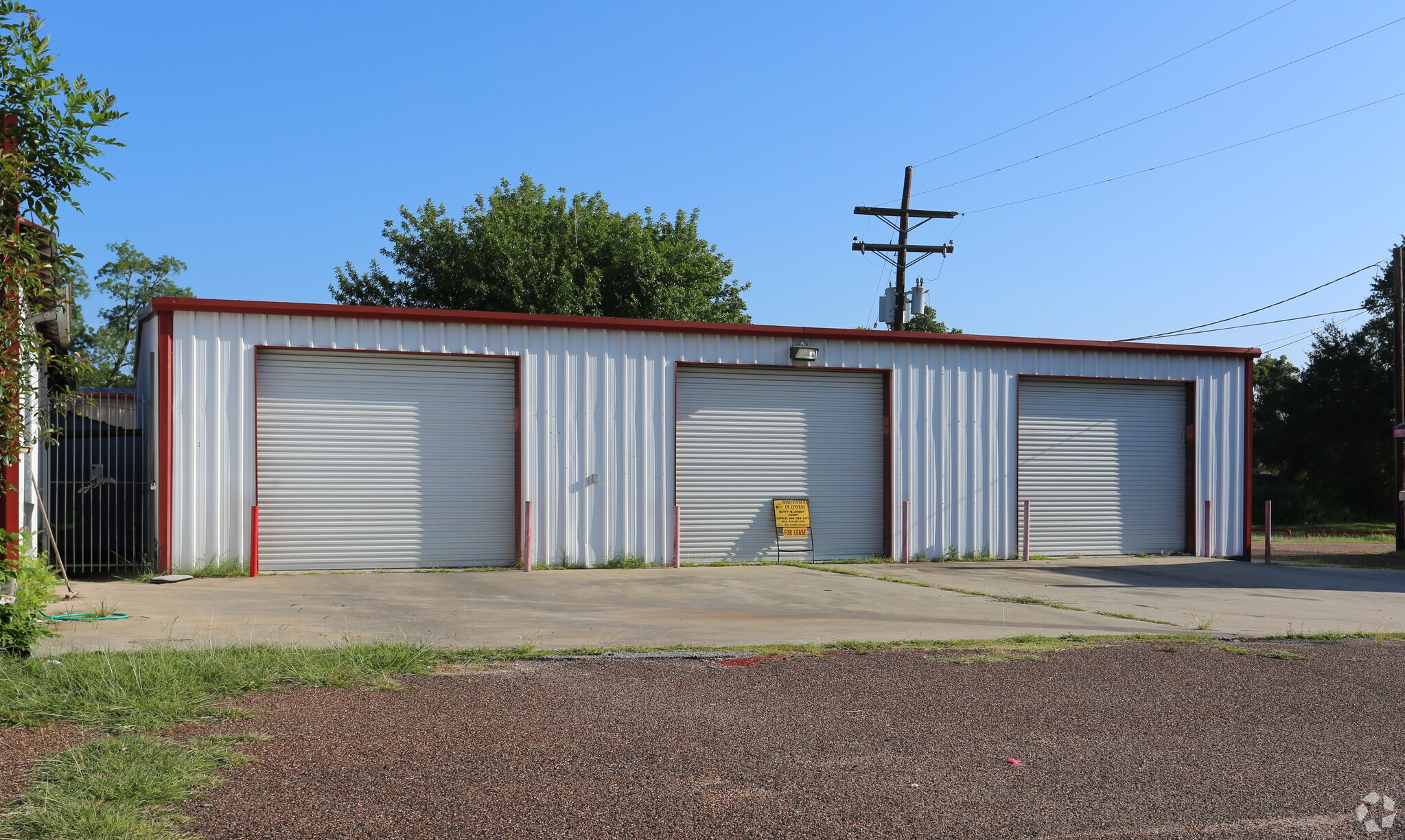 516 E Davis St, Conroe, TX for sale Primary Photo- Image 1 of 1