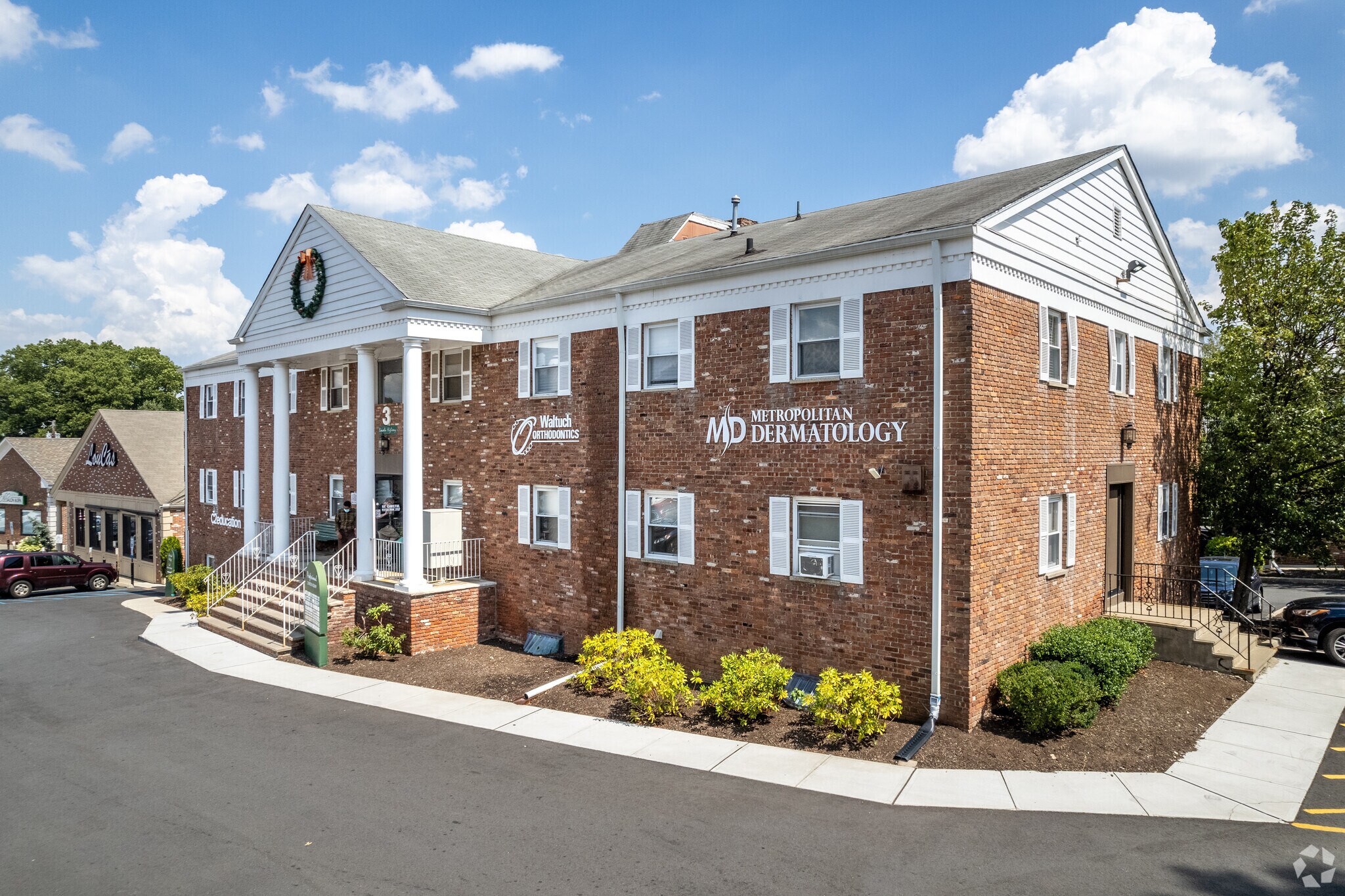 1 Lincoln Hwy, Edison, NJ 08820 Colonial Village Professional Office