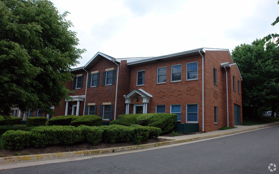 10195 S Main St, Fairfax, VA for sale - Building Photo - Image 1 of 1