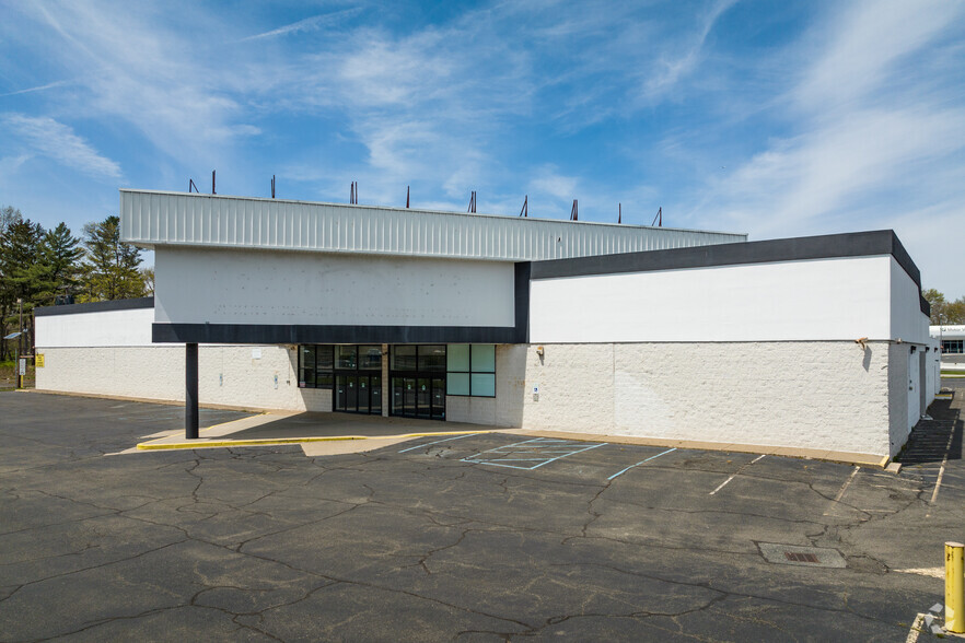 469 Route 46, Wayne, NJ for lease - Building Photo - Image 1 of 6