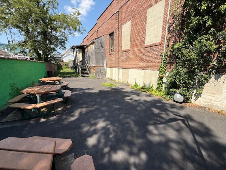 32 Beers St, Bridgeport, CT for sale - Building Photo - Image 3 of 13
