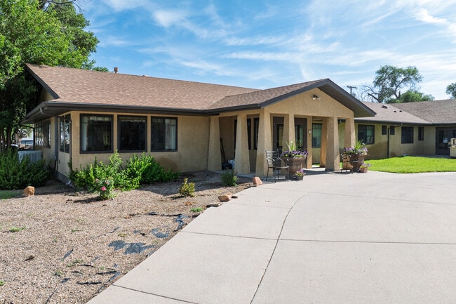 More details for 205 S 10th St, Lamar, CO - Health Care for Sale