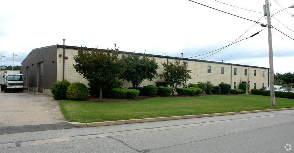 10 Ross Simons Dr, Cranston, RI for sale - Primary Photo - Image 1 of 1