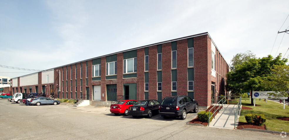 57-59 Innerbelt Rd, Somerville, MA for lease - Primary Photo - Image 1 of 6