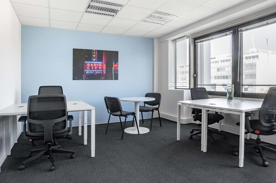 Office in Schiltigheim for lease - Building Photo - Image 1 of 10