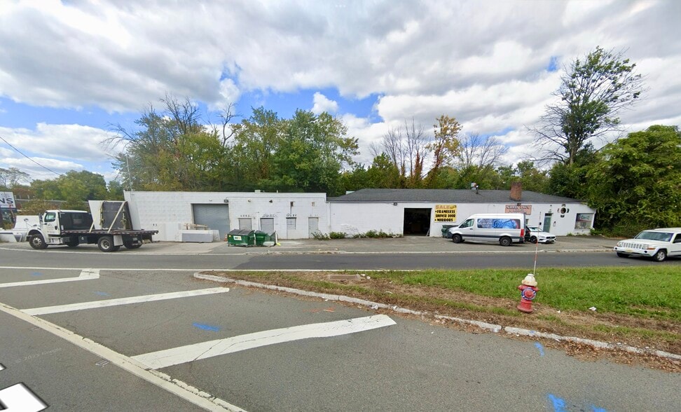 1050-1052 Valley St, Vauxhall, NJ for sale - Building Photo - Image 2 of 6