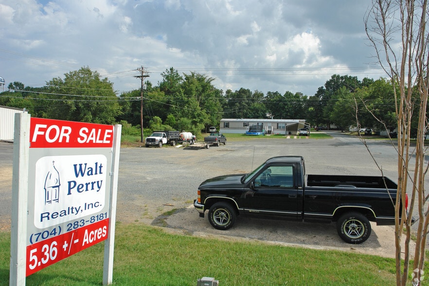 4012 Hwy 74 E, Wingate, NC for sale - Primary Photo - Image 1 of 1
