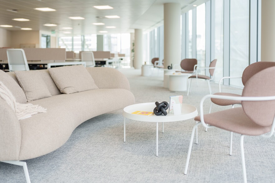 100 Victoria St, London for lease - Interior Photo - Image 3 of 12