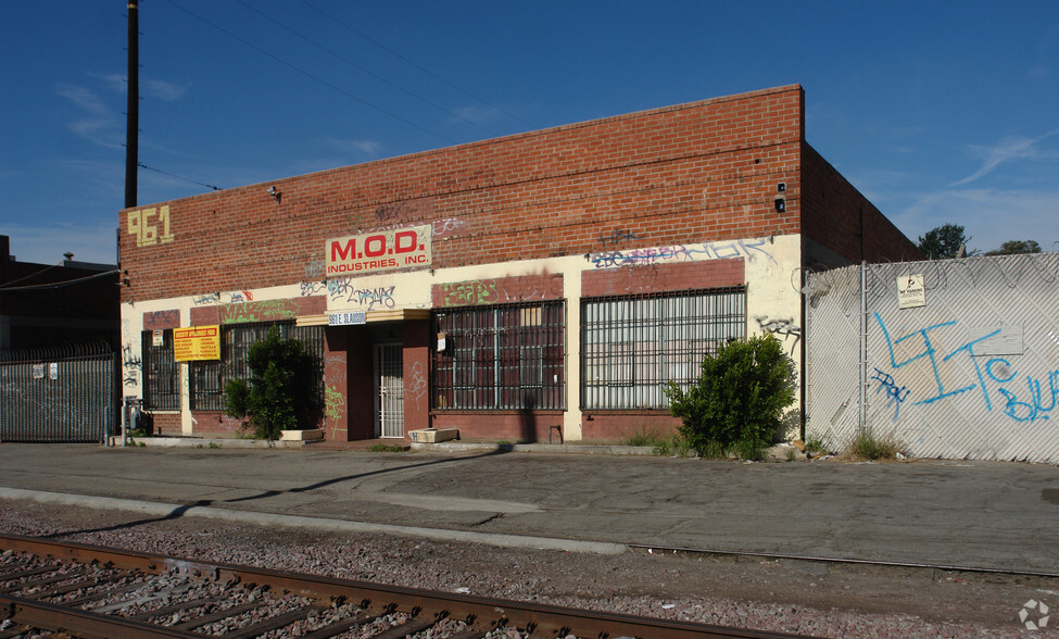 961 E Slauson Ave, Los Angeles, CA for sale - Building Photo - Image 3 of 17