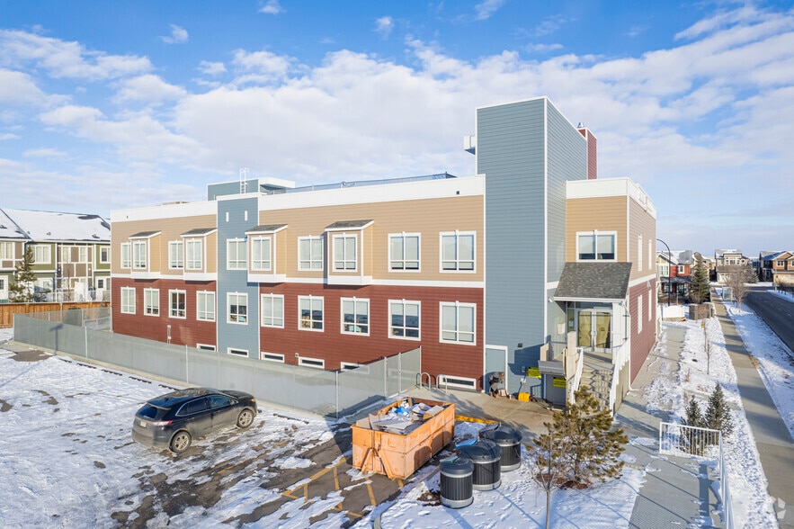 13209 Evanspark Blvd NW, Calgary, AB for sale - Primary Photo - Image 1 of 1