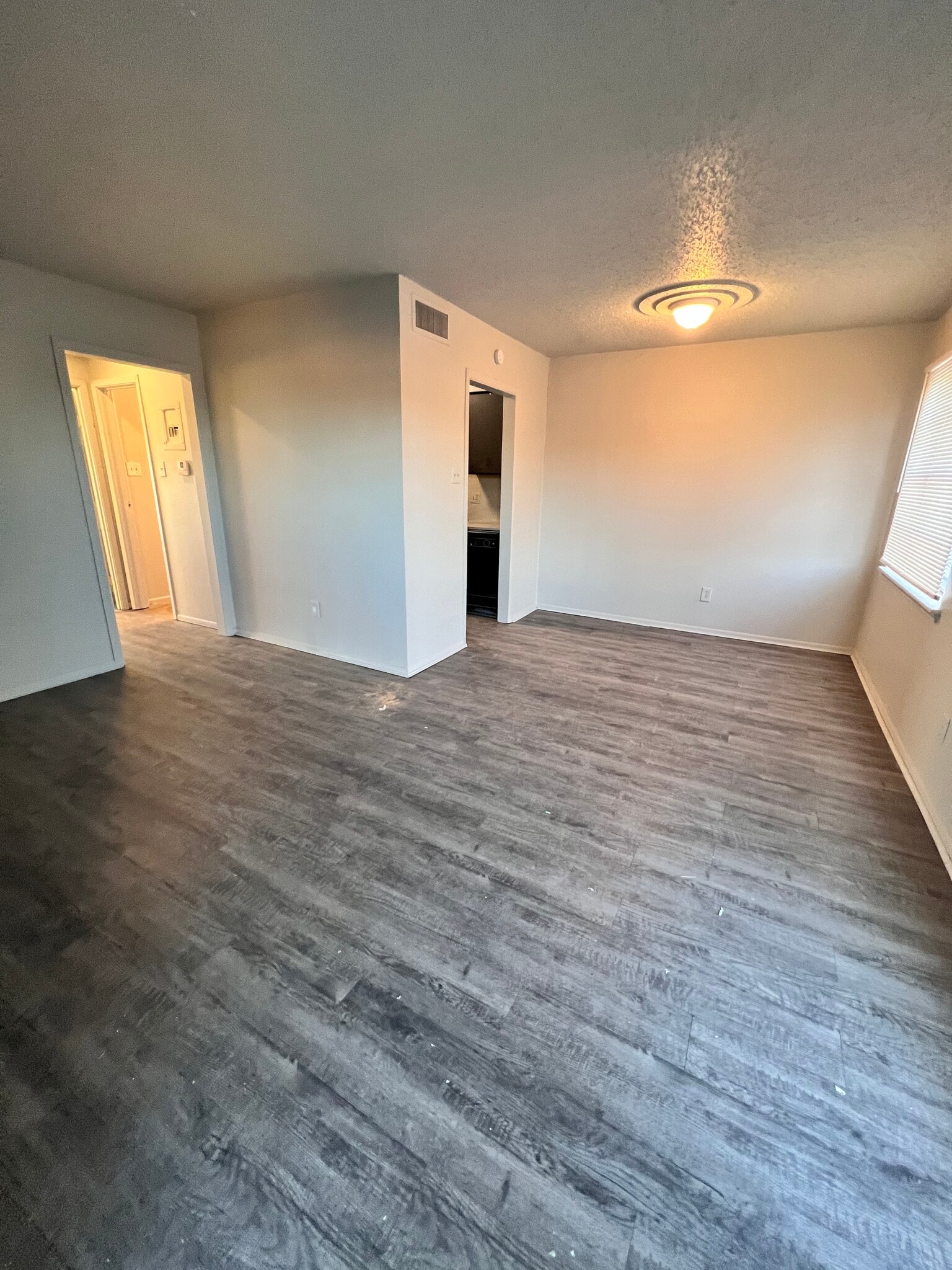 6505 Avenue Q, Lubbock, TX 79412 - Somerset Apartments | LoopNet