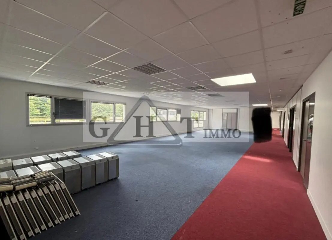 Retail in Buc for lease Building Photo- Image 1 of 4