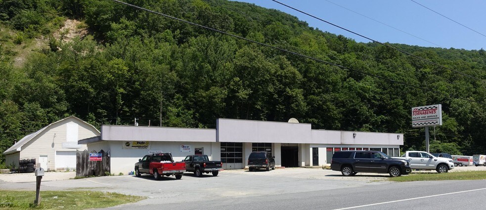 7275 US 7 Rt, Pownal, VT for sale - Primary Photo - Image 1 of 1