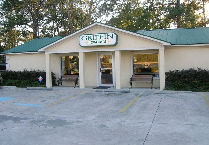 689 Bells Hwy, Walterboro, SC 29488