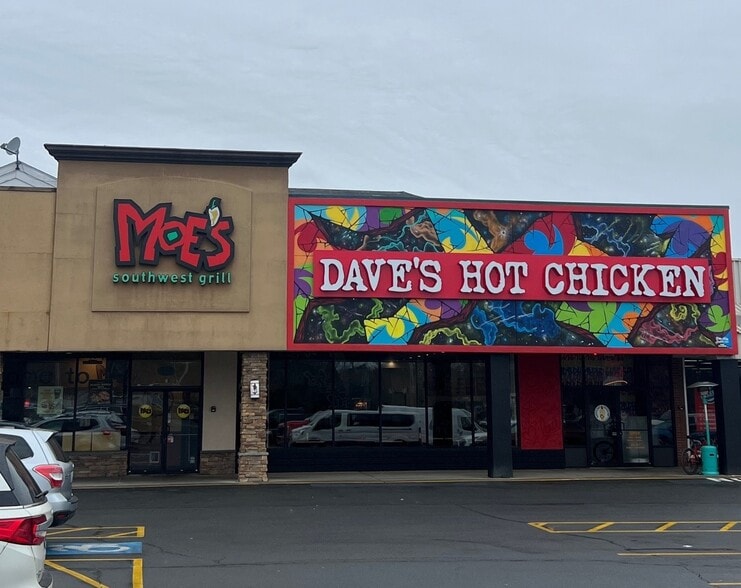 711-756 Upper Glen St, Queensbury, NY for lease - Building Photo - Image 3 of 19