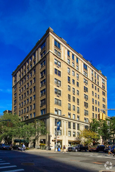 133 E 64th St, New York, NY for sale - Building Photo - Image 1 of 3