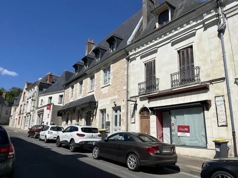 Retail in Luynes for sale Building Photo- Image 1 of 6