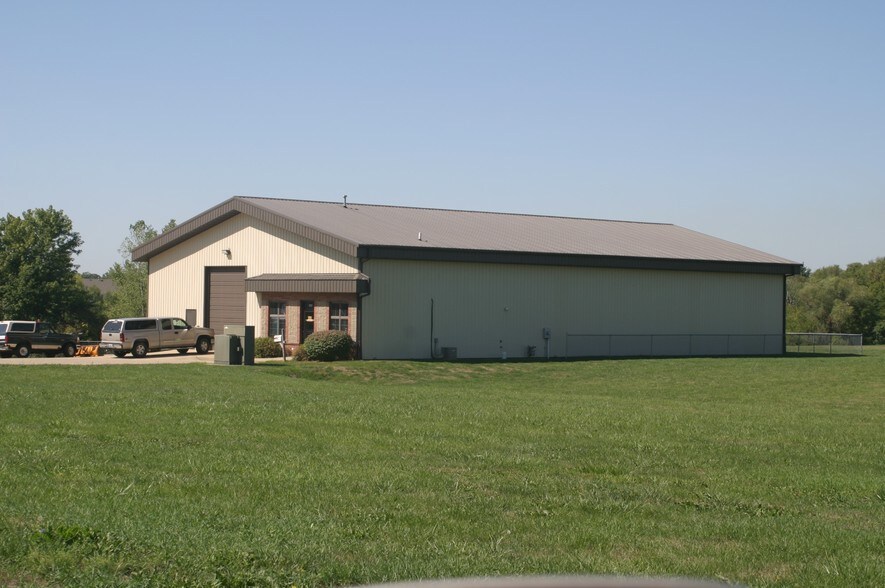 302 Rusche Ln, Creve Coeur, IL 61610