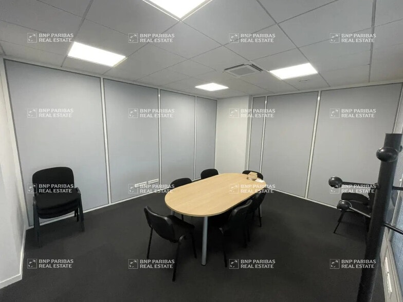 37 Rue Édouard Vaillant, Tours for lease - Interior Photo - Image 3 of 8