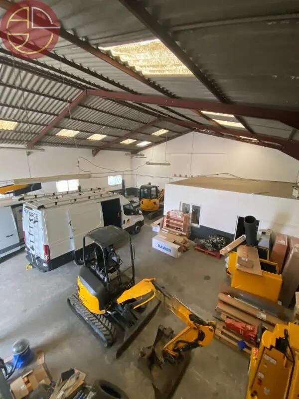 Industrial in Colomiers for lease Building Photo- Image 1 of 11