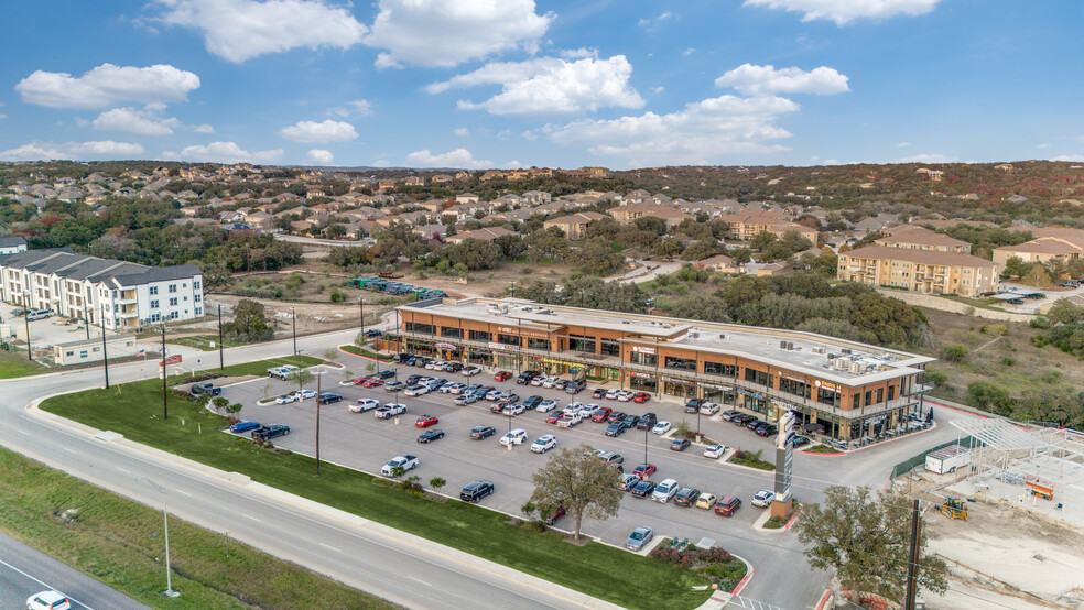 27650 Interstate 10 W, Boerne, TX for lease - Building Photo - Image 2 of 5