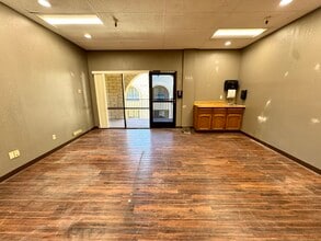 1900 Mariposa Mall, Fresno, CA for lease Interior Photo- Image 2 of 6