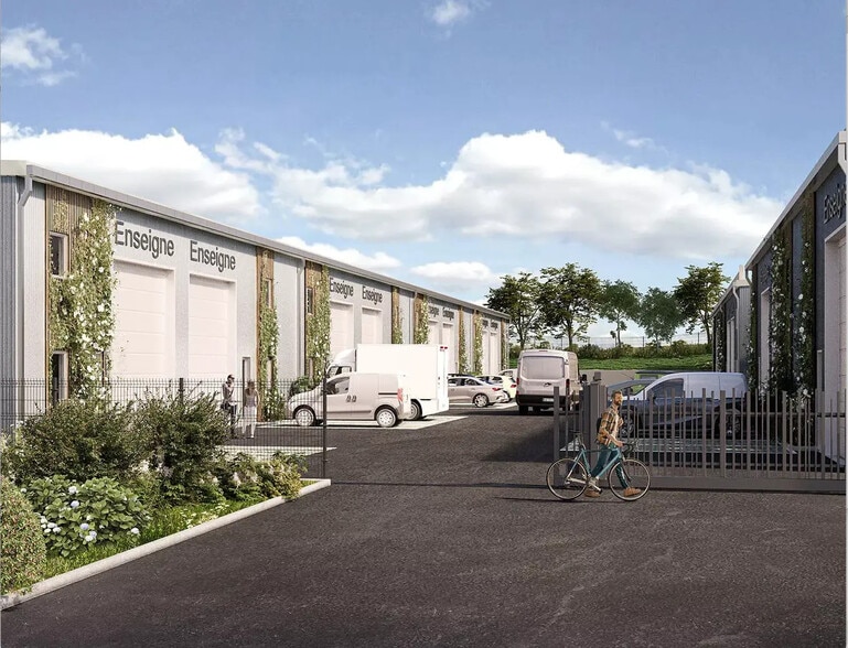 Flex in Betton for sale - Building Photo - Image 1 of 2