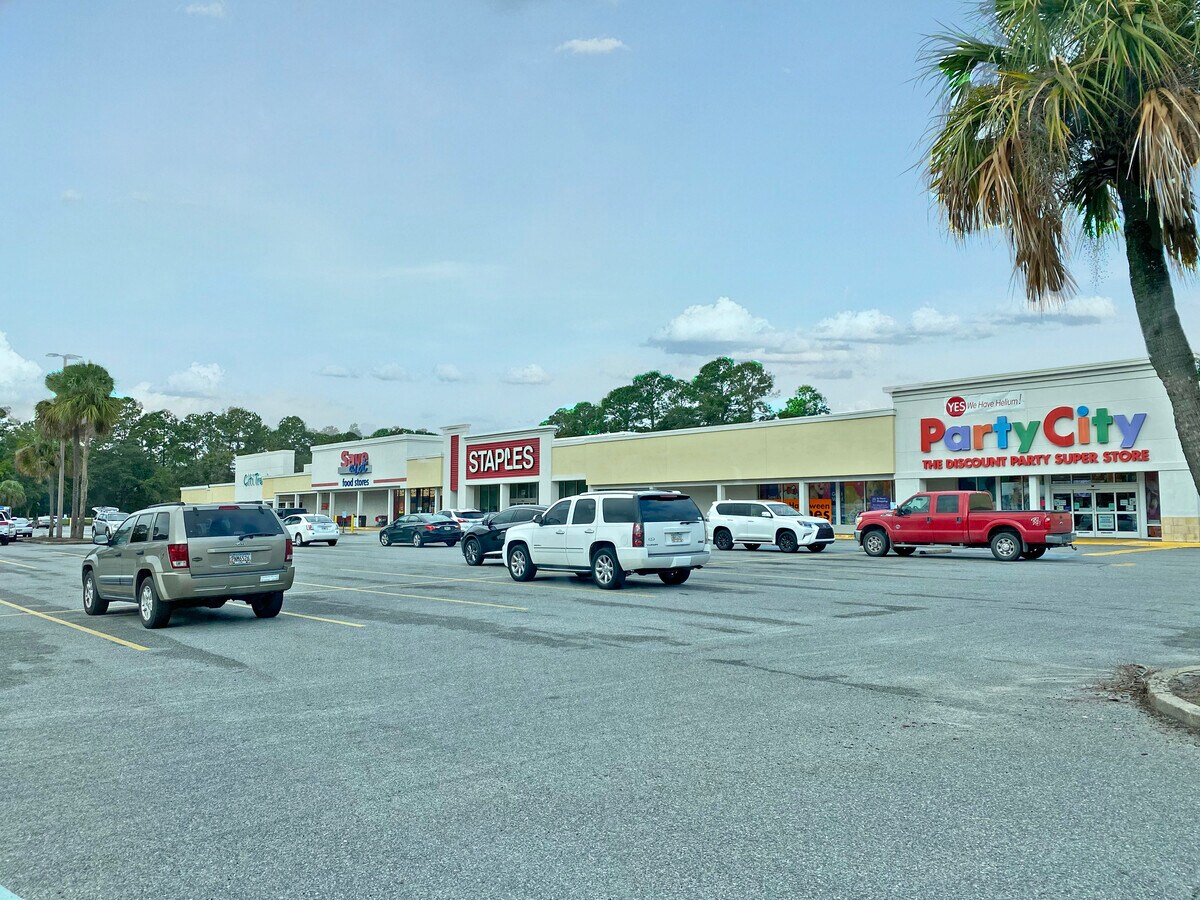 4666 Altama Ave, Brunswick, GA 31520