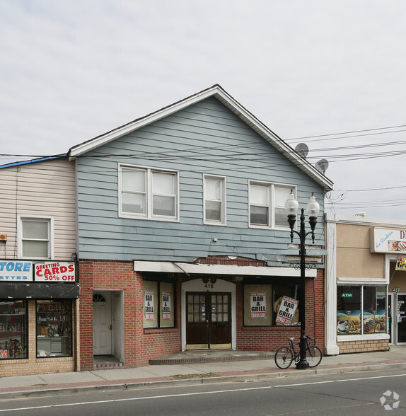 413 E Main St, Patchogue, NY for lease - Primary Photo - Image 1 of 4