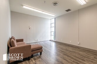 101 S Locust St, Denton, TX for lease Interior Photo- Image 2 of 3