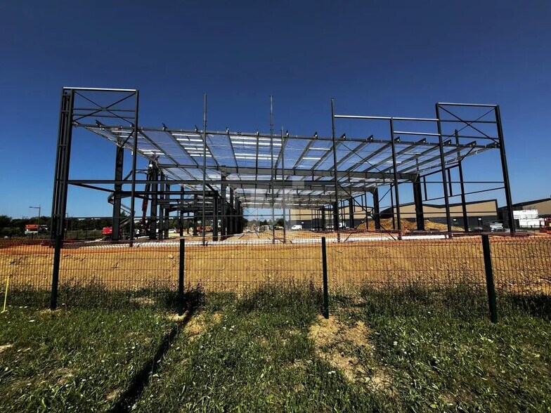 Flex in Moissy-Cramayel for sale - Construction Photo - Image 3 of 6