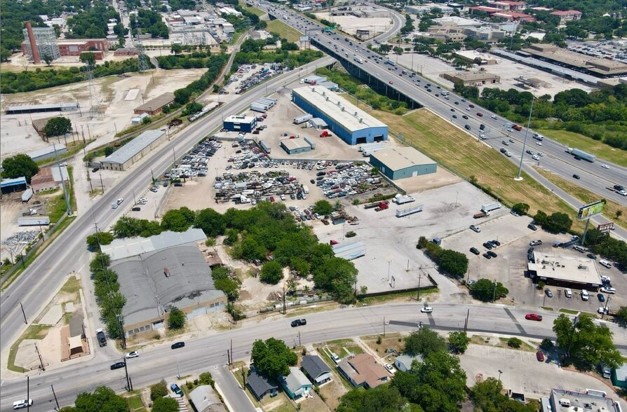 530 Steves Ave, San Antonio, TX for lease - Building Photo - Image 3 of 16