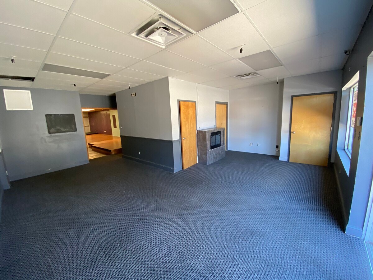 212 E Meadow Ave, East Meadow, NY 11554 OfficeRetail for Lease