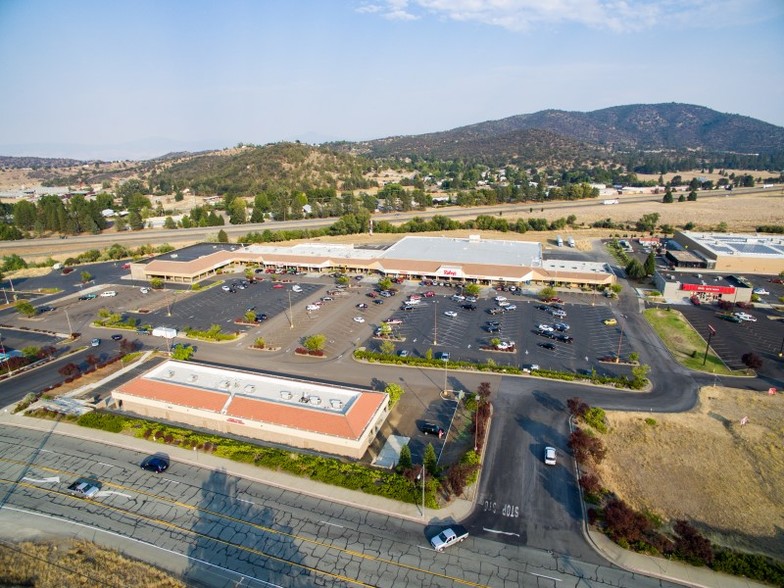 1810-1854 Fort Jones Rd, Yreka, CA for sale - Building Photo - Image 1 of 1