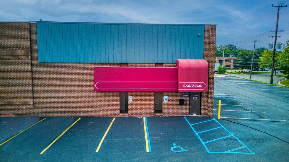 24730-24804 Crestview Ct, Farmington Hills, MI for lease - Building Photo - Image 2 of 6