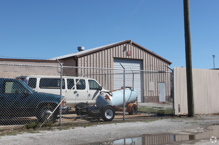 Ferree St and Cheyenne Ave portfolio of 5 properties for sale on LoopNet.com - Building Photo - Image 1 of 7