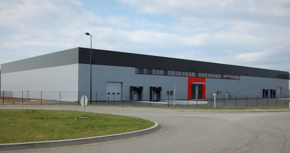 Flex in Dagneux for lease - Building Photo - Image 1 of 6