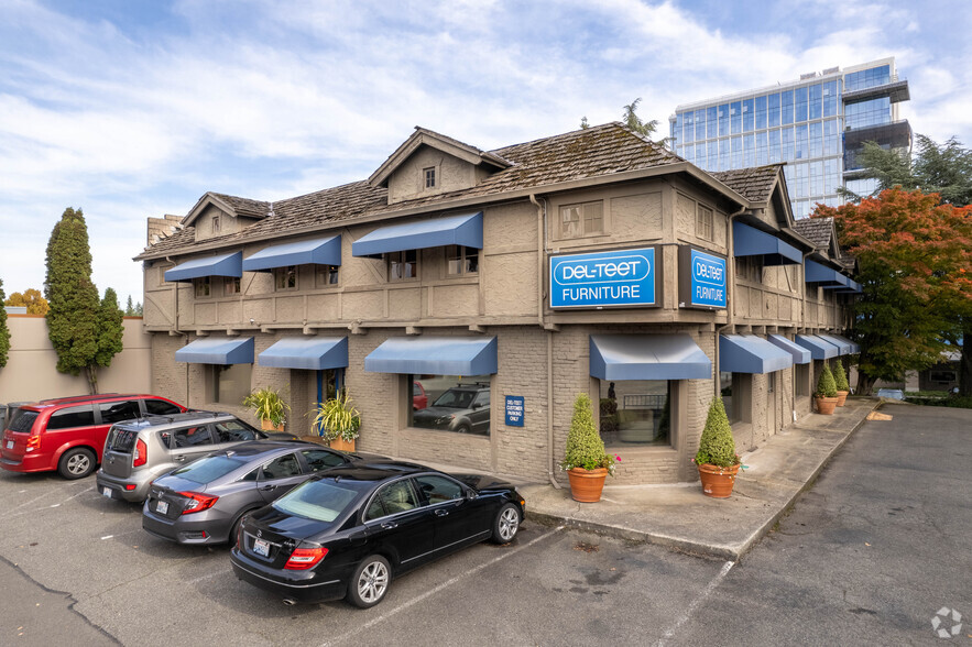 10306 NE 10th St, Bellevue, WA for lease - Building Photo - Image 2 of 3