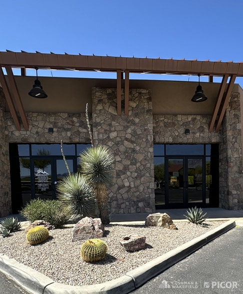 3925 E Fort Lowell Rd, Tucson, AZ for sale - Building Photo - Image 3 of 3