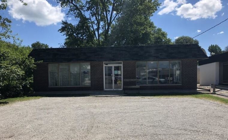1604 S Banker St, Effingham, IL for sale Building Photo- Image 1 of 1