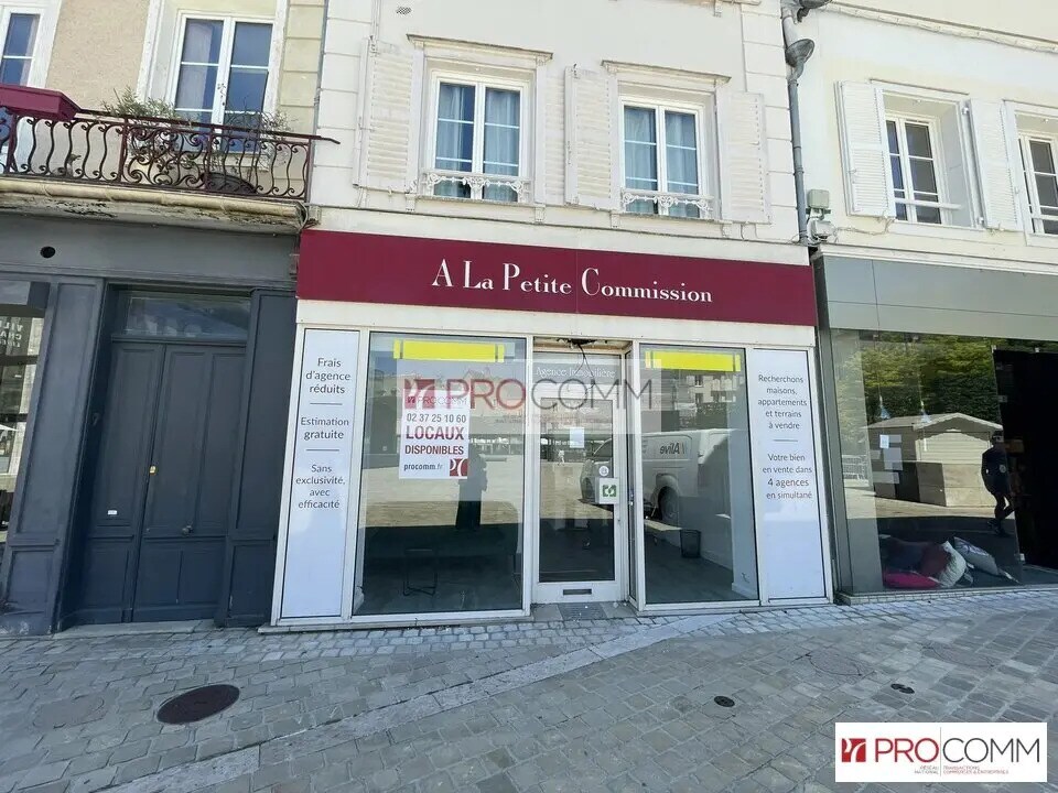 Retail in Chartres for lease Building Photo- Image 1 of 7