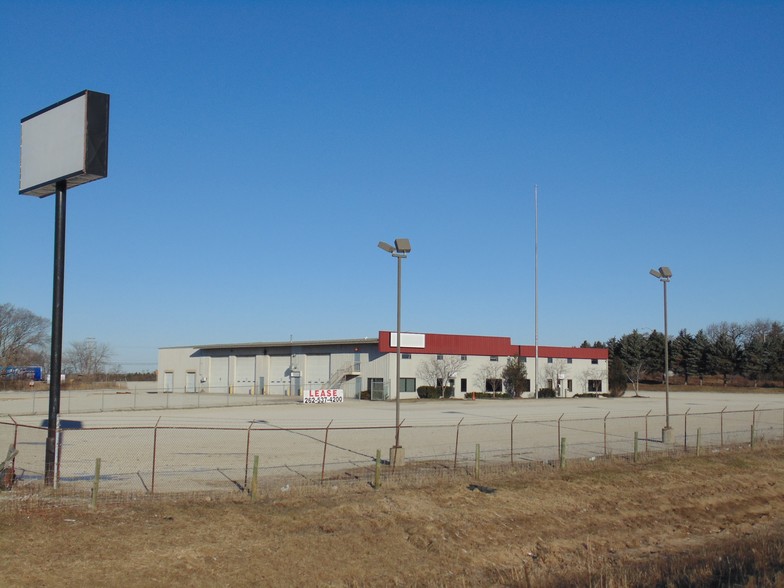 3845 S 27th St, Franksville, WI for sale - Building Photo - Image 1 of 1