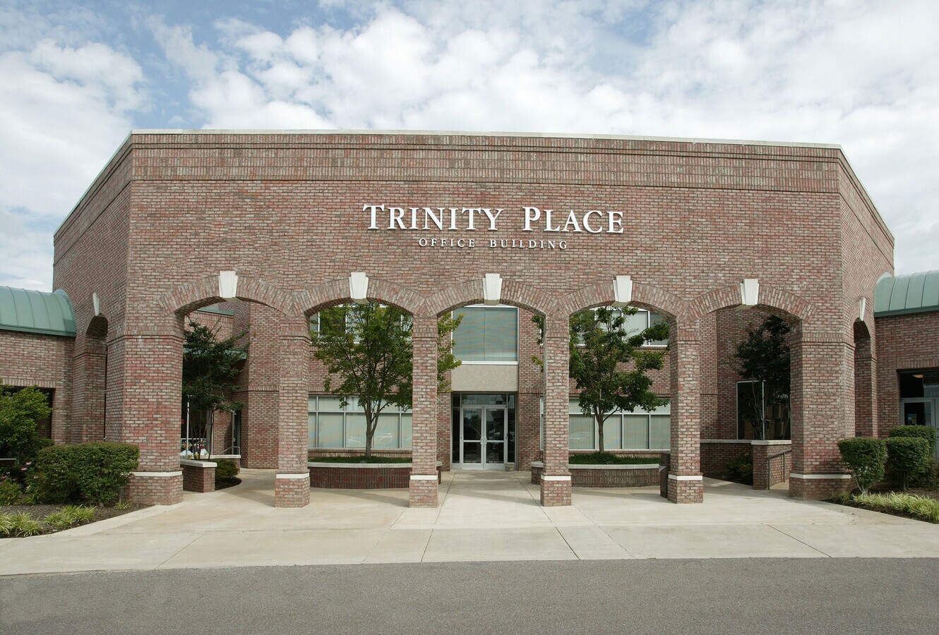 7990 Trinity Rd, Memphis, TN 38105 Trinity Place Center