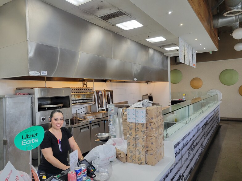 1500 Artesia Blvd, Gardena, CA for lease - Building Photo - Image 3 of 5