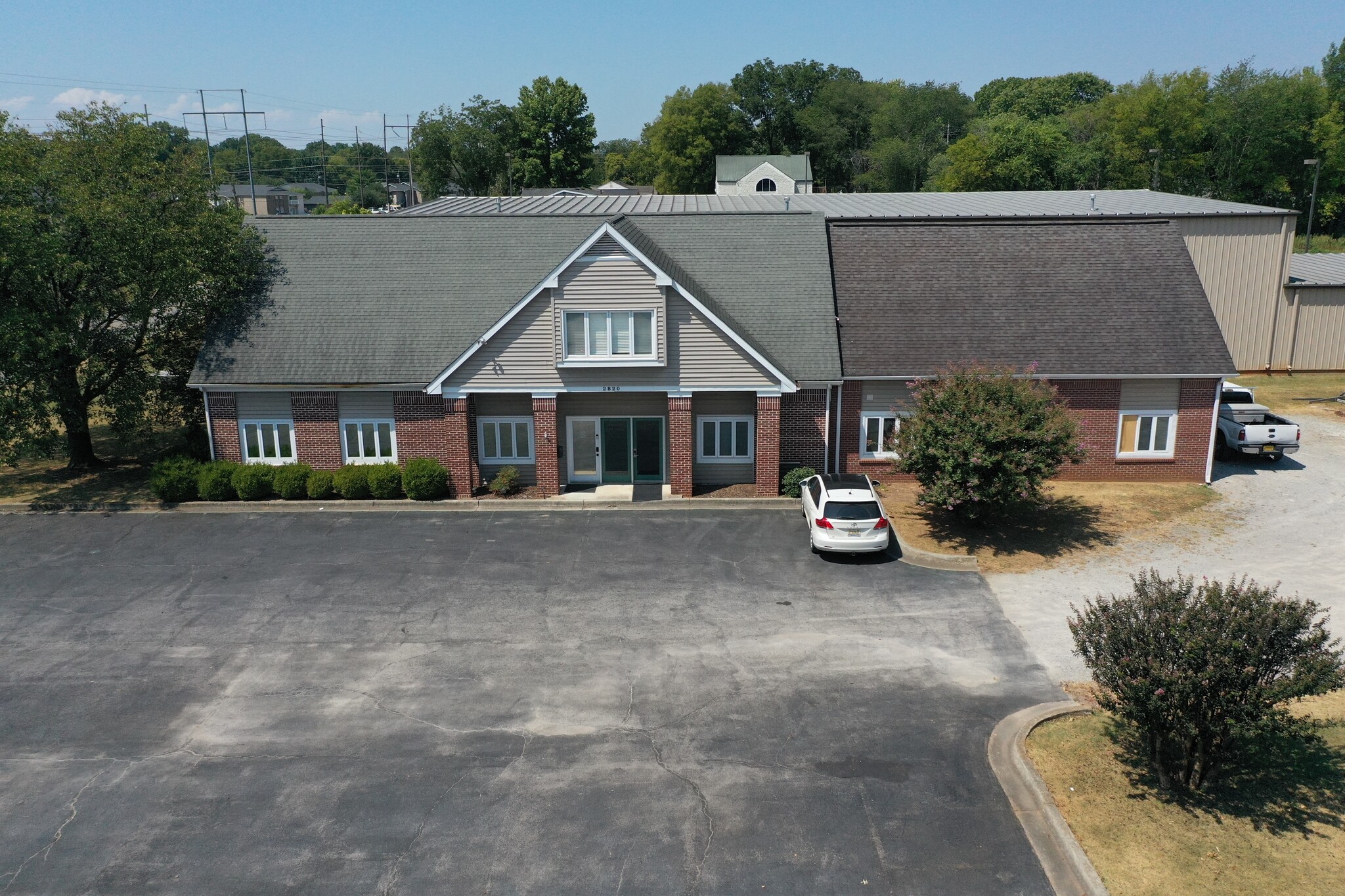 2820 15th Ave SW, Huntsville, AL for lease Building Photo- Image 1 of 8