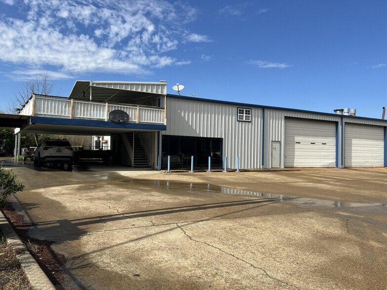 12717 Eastgate Dr, Mesquite, TX for lease - Building Photo - Image 2 of 7